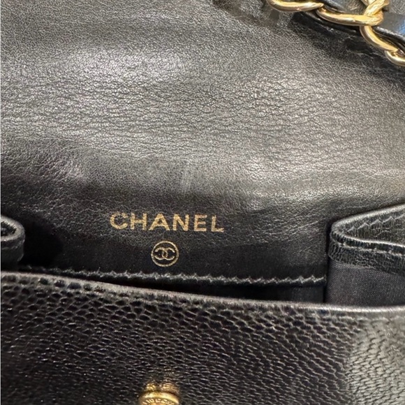 EUC CHANEL CAVIAR WALLET - Picture 4 of 9